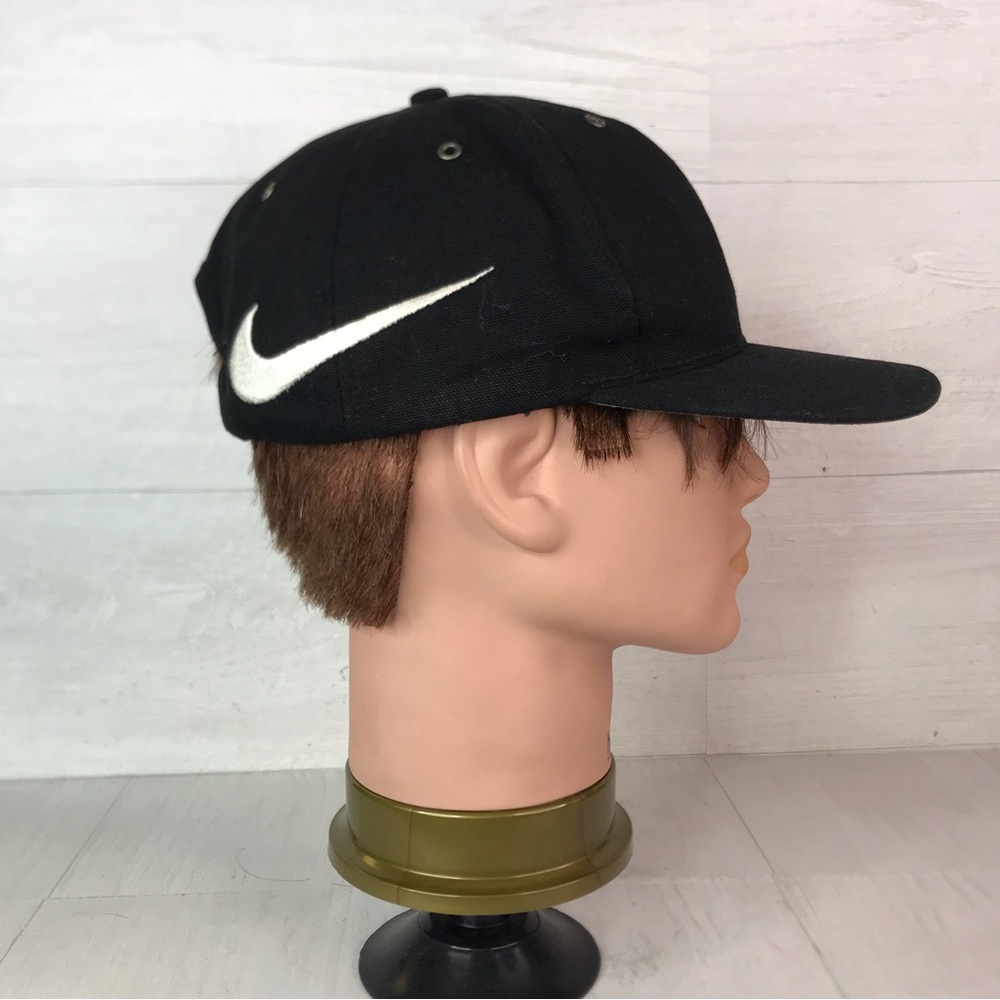 Vintage Nike Canvas Hat
(Jul 026)